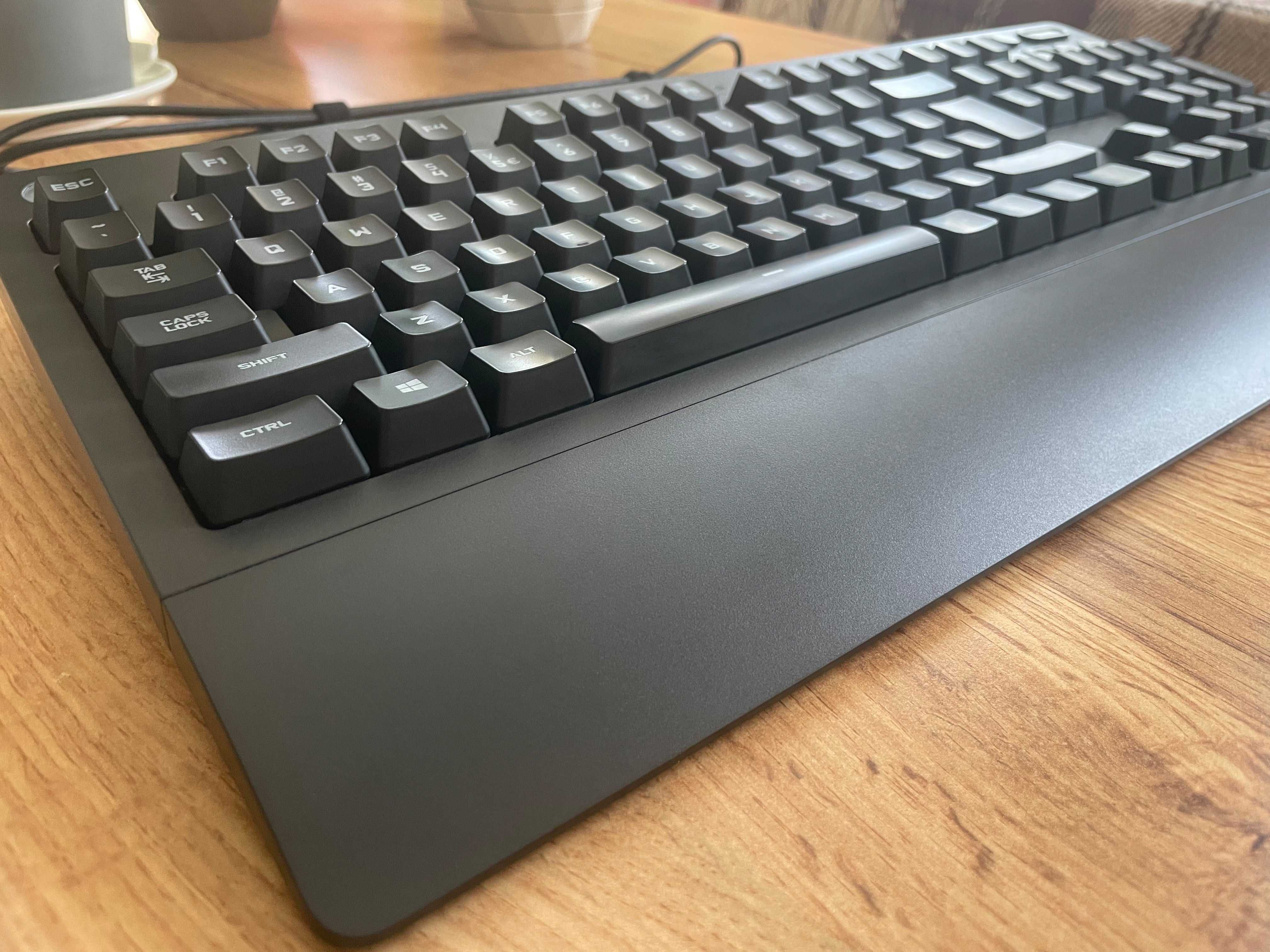 Клавиатура LOGITECH G213 PRODIGY RGB Gaming