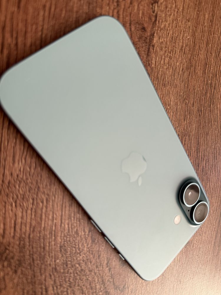iPhone 16 ! Батерия 100% !