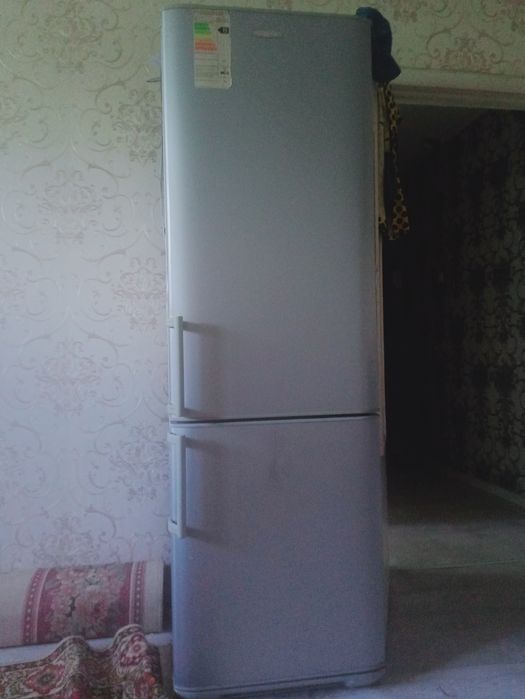 Холодильник на запчас или на металолон