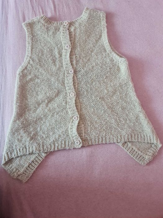 Детски плетен елек