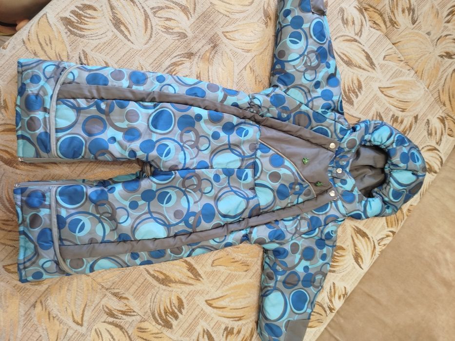 Отдам демисезонный комбинезон