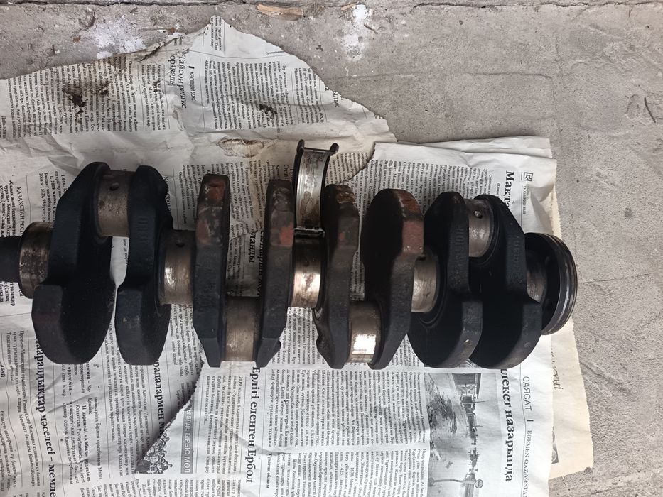 Вал коленвал ауди 80, 1.8 об