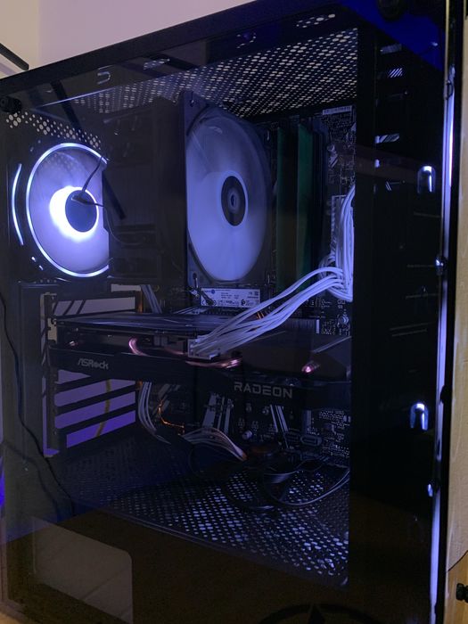 PC Gaming i7-9700K + RX 6600 8GB (sigiliu) / 16GB RAM / Z390-P / 650W