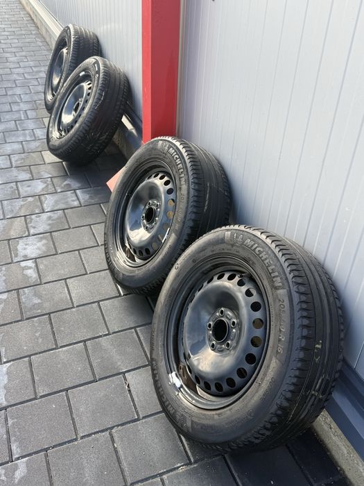 Jante Ford originale 5x108, 205 60 R16 cu anvelope Michelin dot 3019