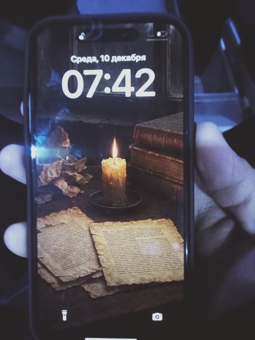 Айфон 15  почти новый