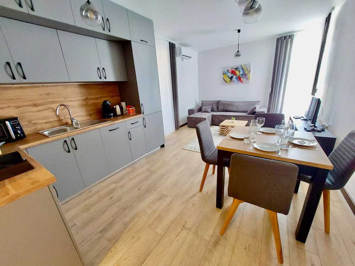 Elegance Estate - Варна. 91€