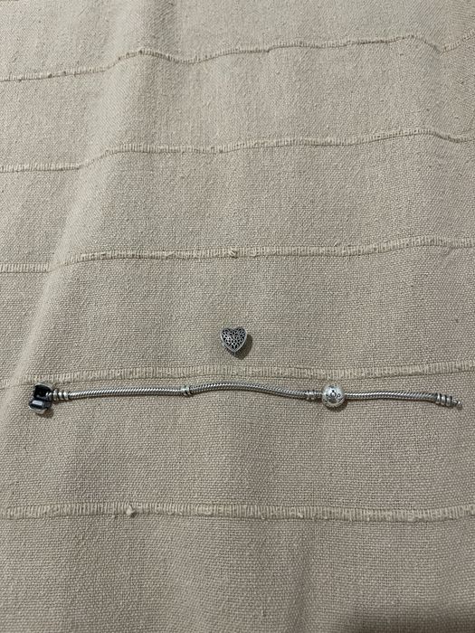 Гривна Pandora с талисмани