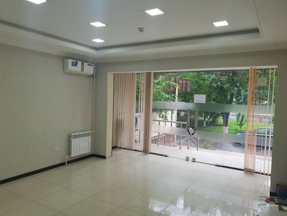 Сдам в аренду 4 х комн. коммерческое помещение на Ганге