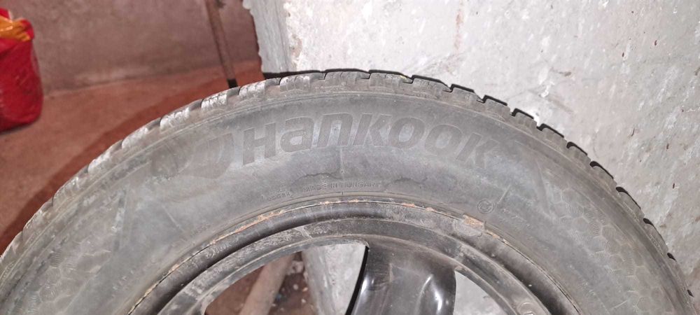 Vând set de 4 roți iarnă 205/60/r16