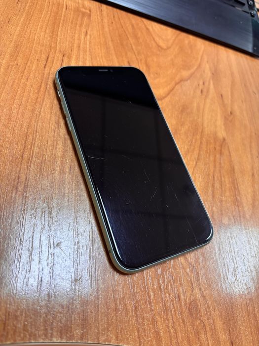 Обменяю на айфон новее