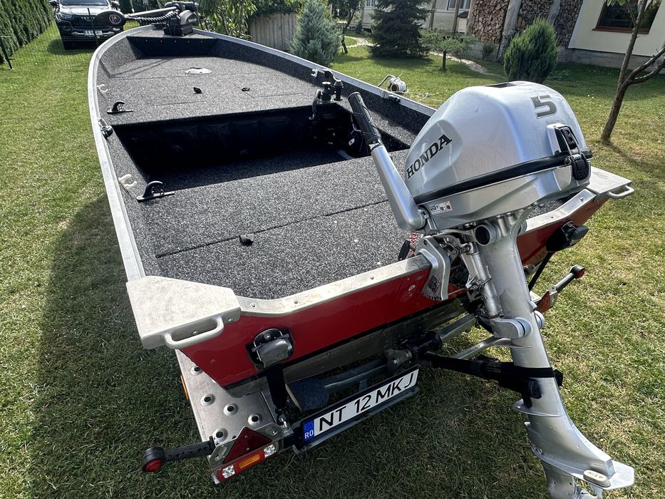 Barca aluminiu Motocraft SF490T, peridoc si motor.
