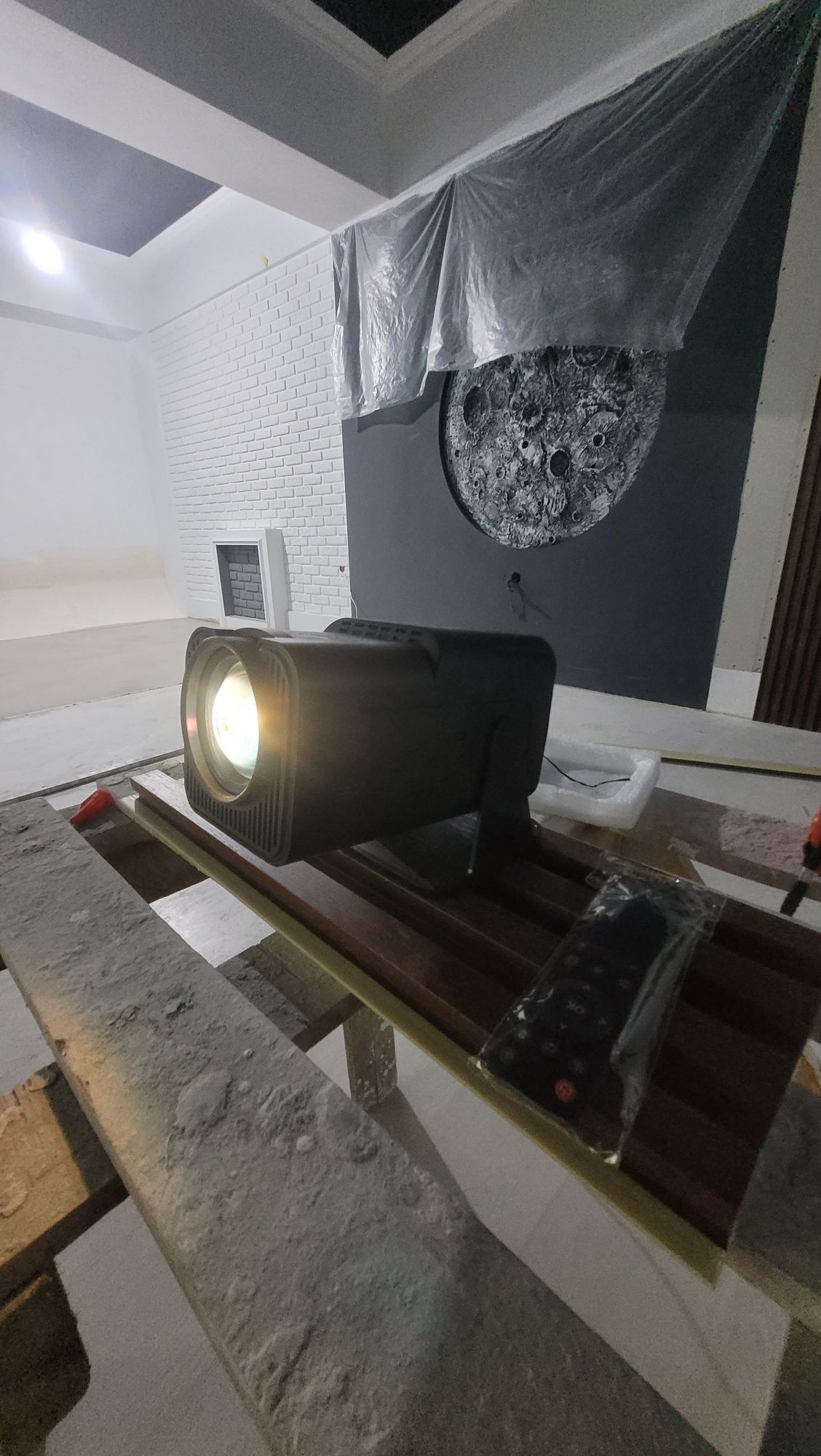 Proyektor 2k ultra hjd