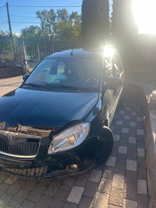 Vand Skoda Roomster - usor avariata