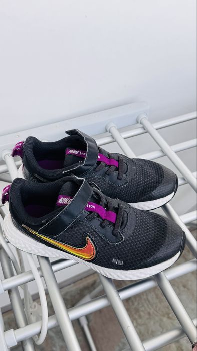 Продам кроссовки найк