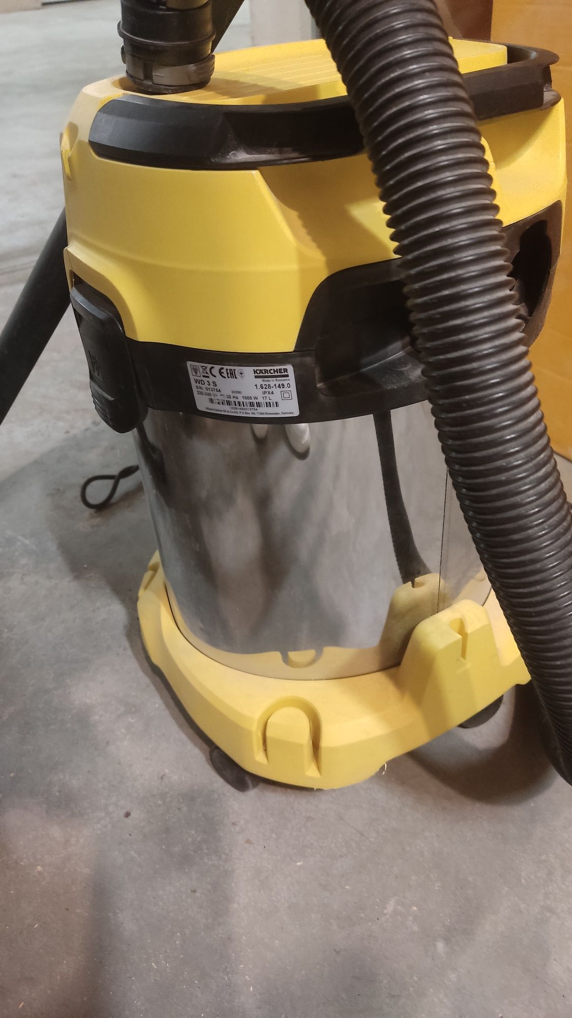 Прахосмукачка Kaercher Wd3