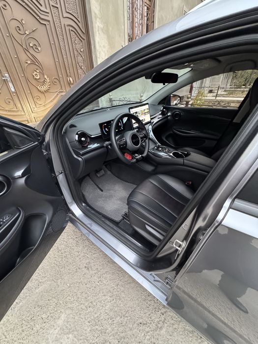 BYD E 2 Sotiladi Afitsalniy