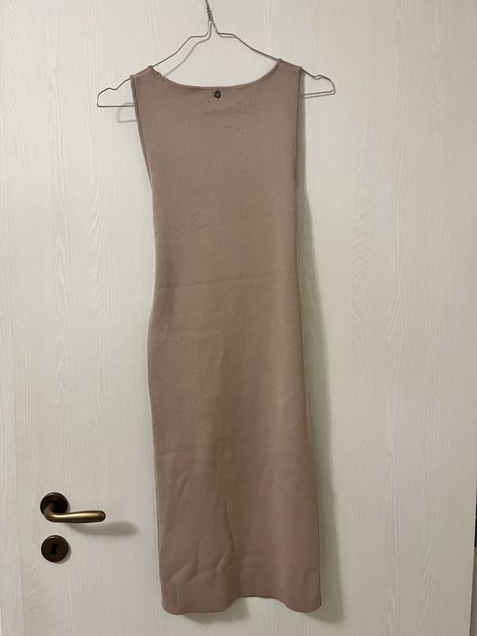 Рокля пепел от рози на GUESS