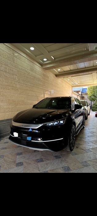 Byd TANG AWD dual mator 635 km elektr 4.4 s