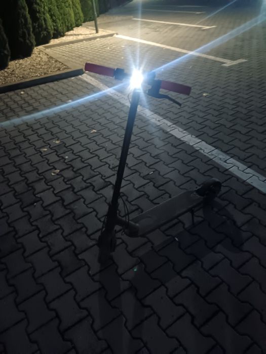 Vând trotineta Xiaomi pro 2