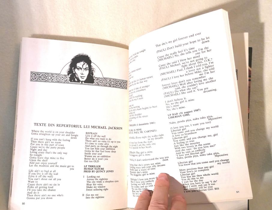 Michael Jackson - intre legenda si adevar (carte)