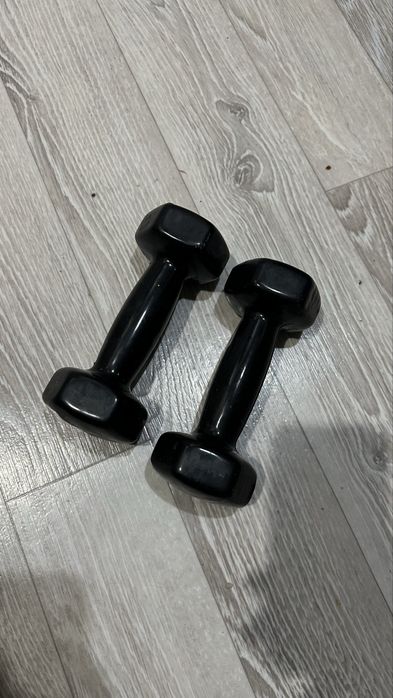 Гантели по 2 кг