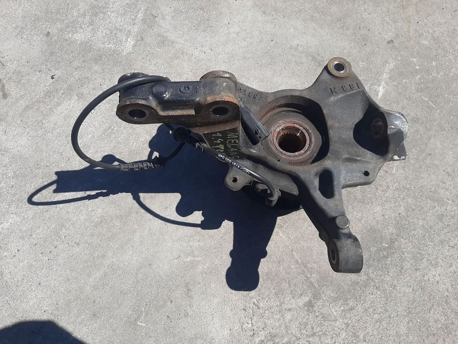 fuzeta stanga fata renault megane 3  1.4 b tce  dupa 2008