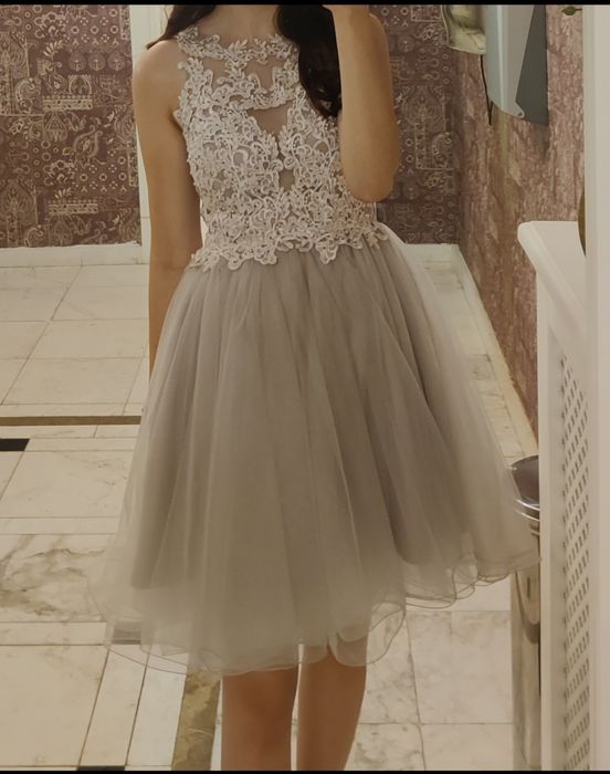 Rochie de ocazie, purtată o singură dată