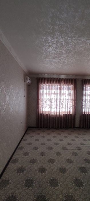 Уй сотилади 3 хонали, Карши шахар маркази, Марка супер маркет ёнида.
