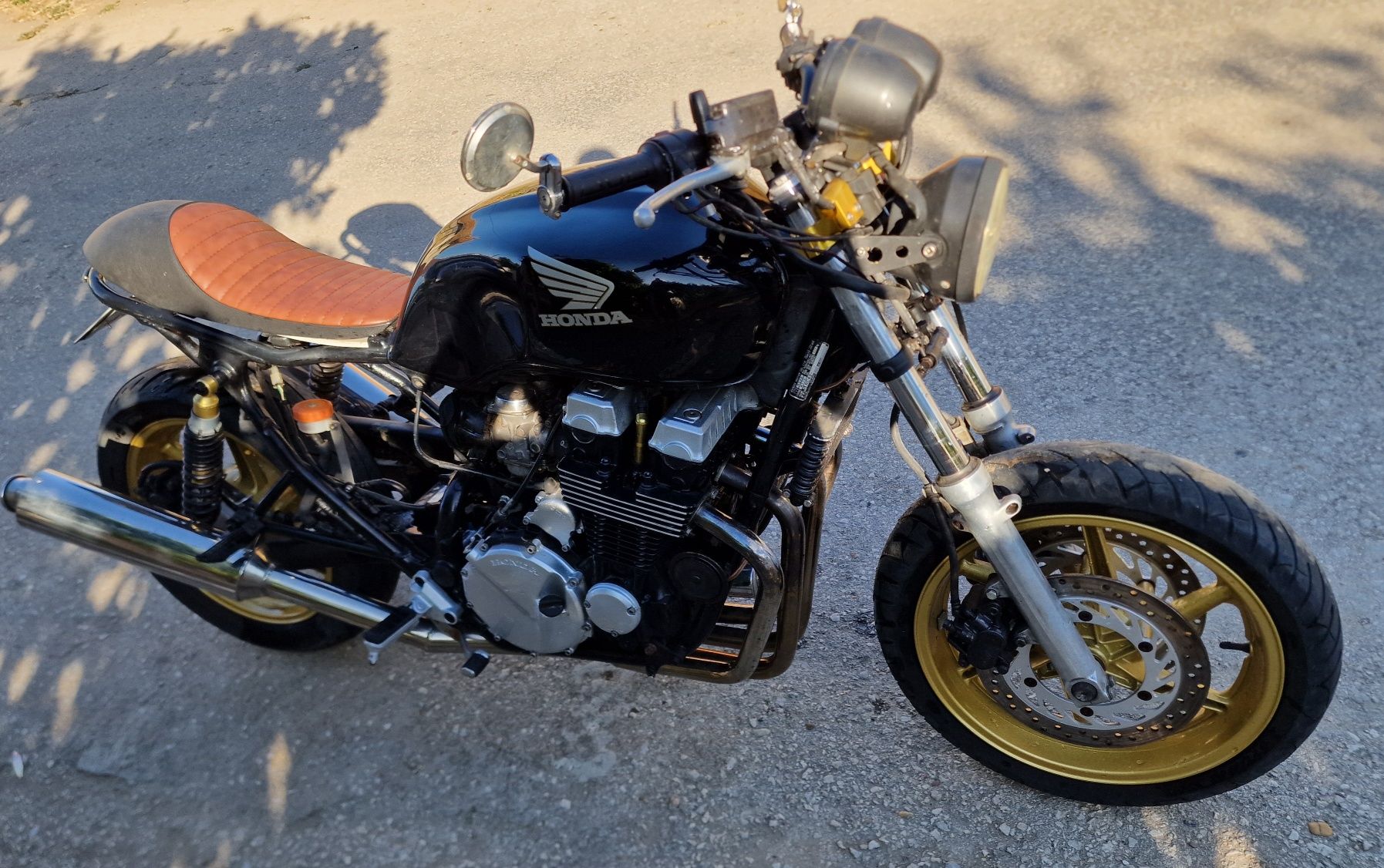 Honda cb750 seven fifty