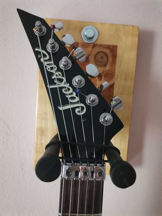 Chitara Jackson JS 2004