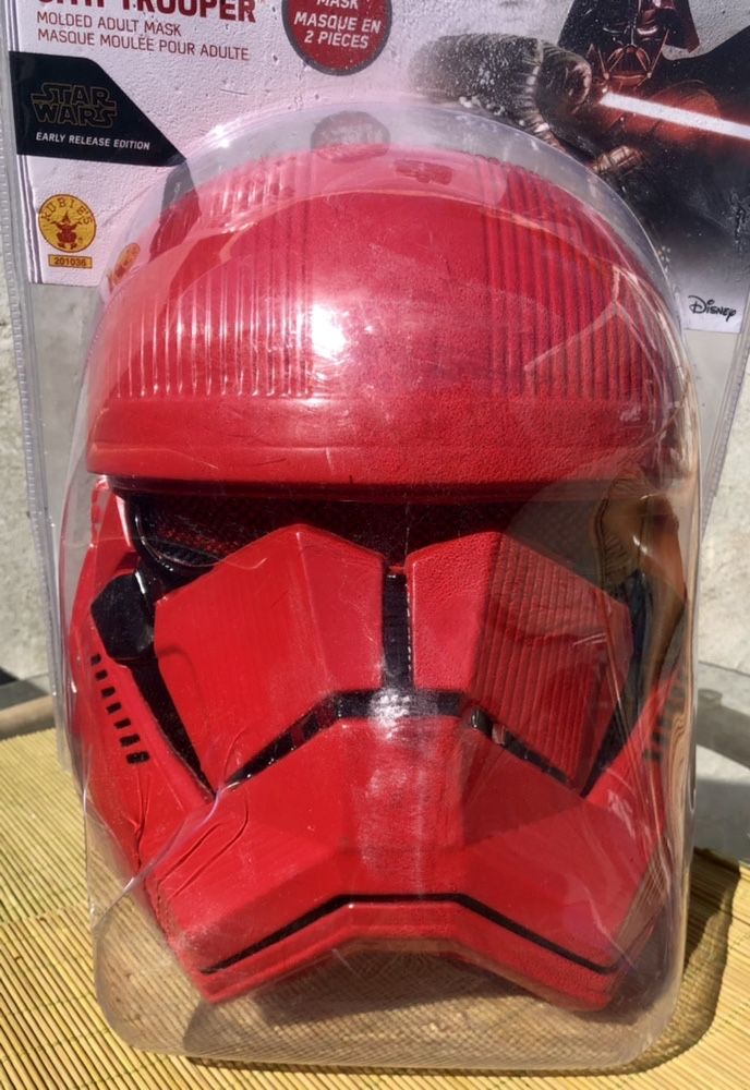 Casca Razboiul Stelelor Star Wars Sith Trooper din 2 bucati si costum