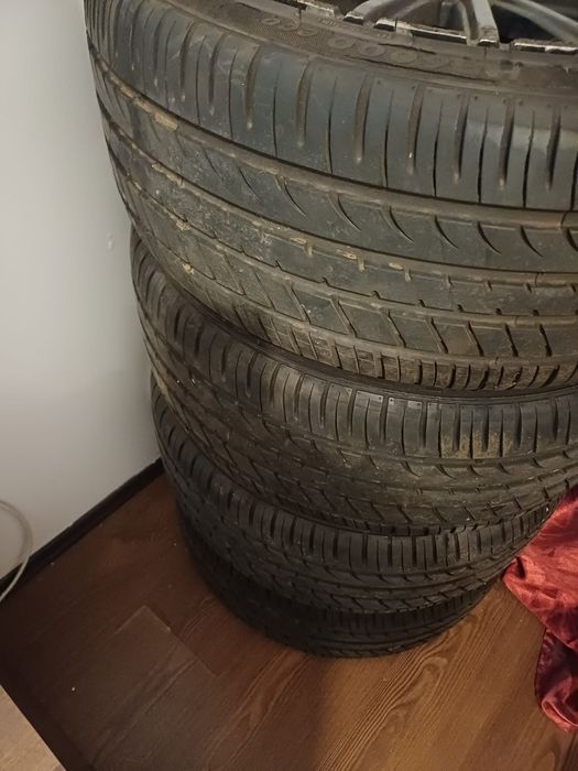 Set cauciucuri cu jante