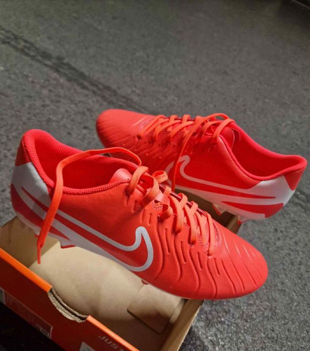 Ghete Fotbal Crampoane Noi Nike si Puma