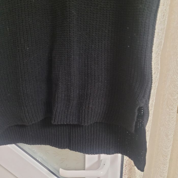 Vesta neagra tricotata