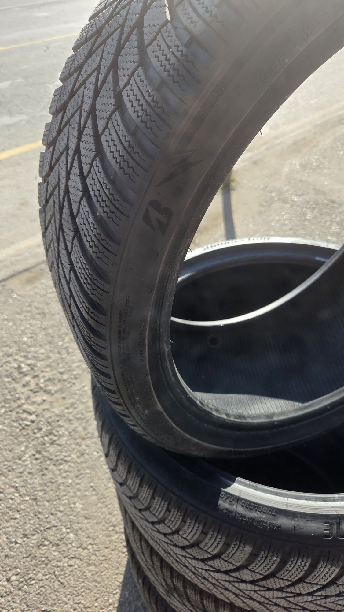 Гуми Bridgestone 255/35/20
