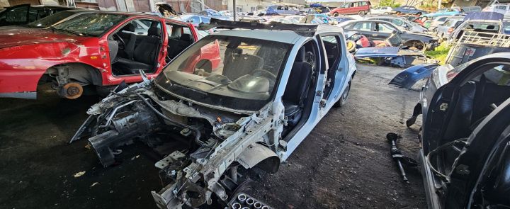 Far dreapta Renault Megane a 2-a generatie