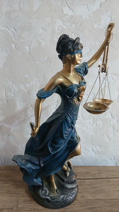 Antikavar tarzdagi haykalar sotiladi