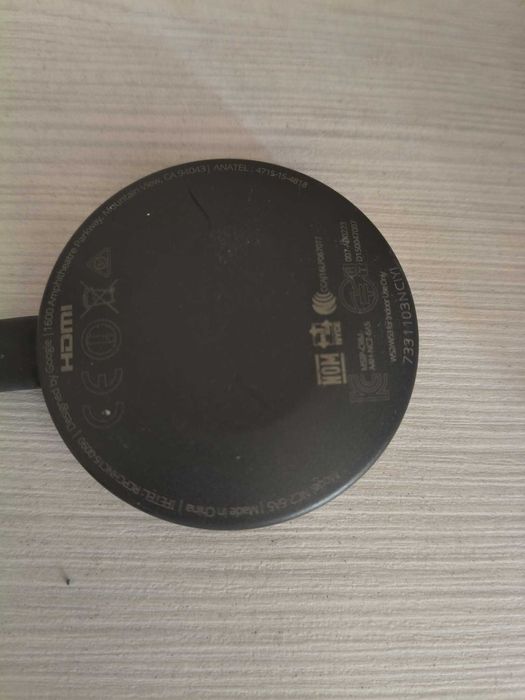 Chromecast TV dongle,transforma TV in smart