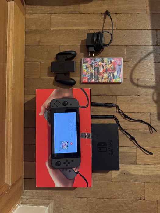 Nintendo switch la cutie + accesorii + mario kart 8 deluxe