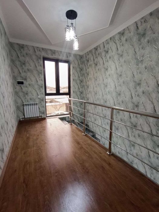 Продаю Котеж.4 ком.Общ 130м2.Яшнабад рн.ул.Ховосская.Ц-98000