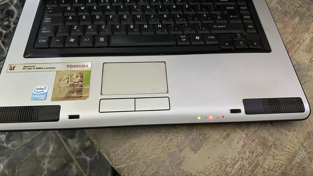 лаптоп Toshiba satellite L40