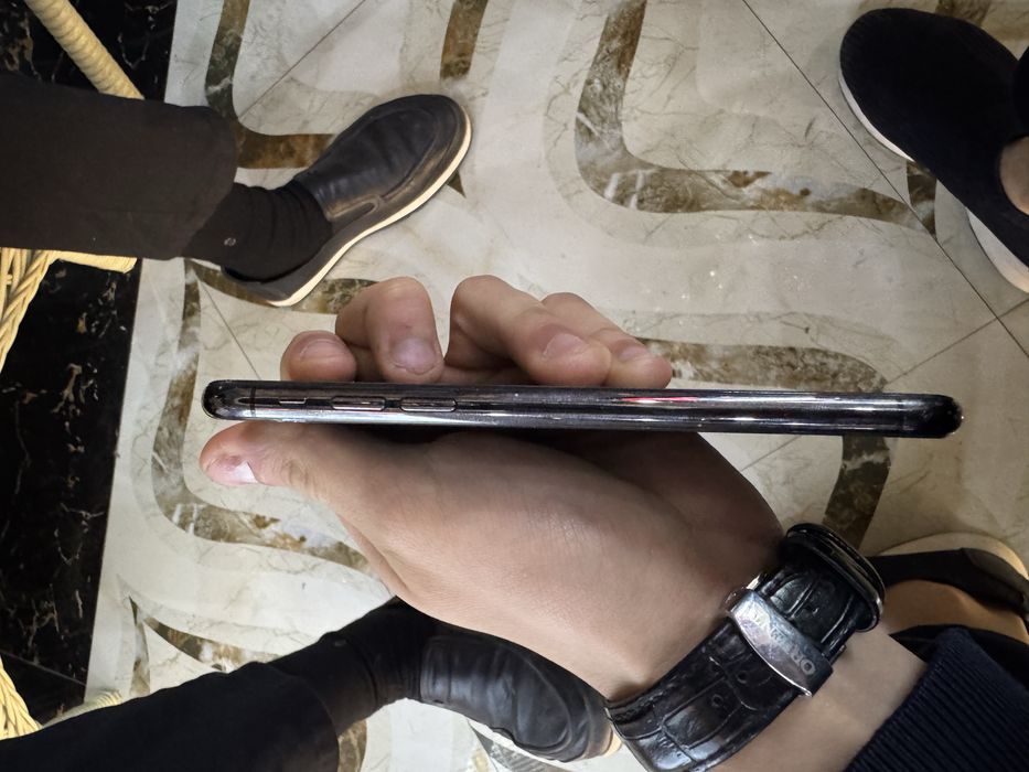 Iphone xs 64gb в хорошом состояния