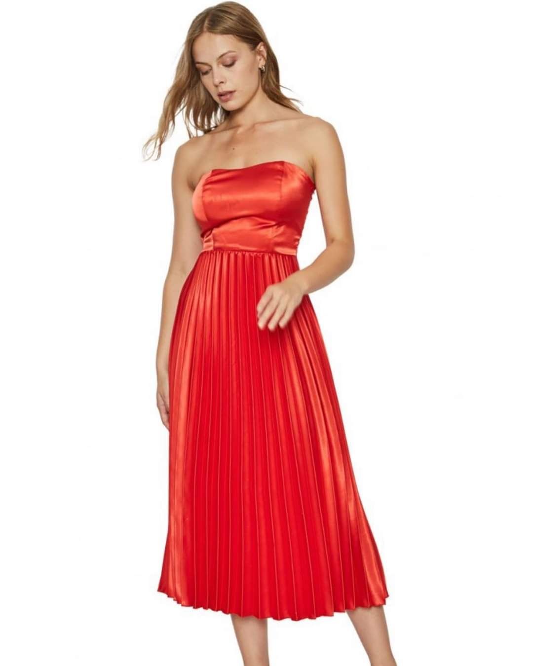 Дамска червена рокля М размер