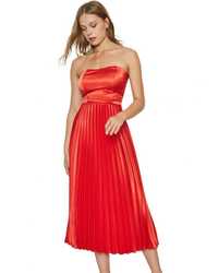 Дамска червена рокля М размер
