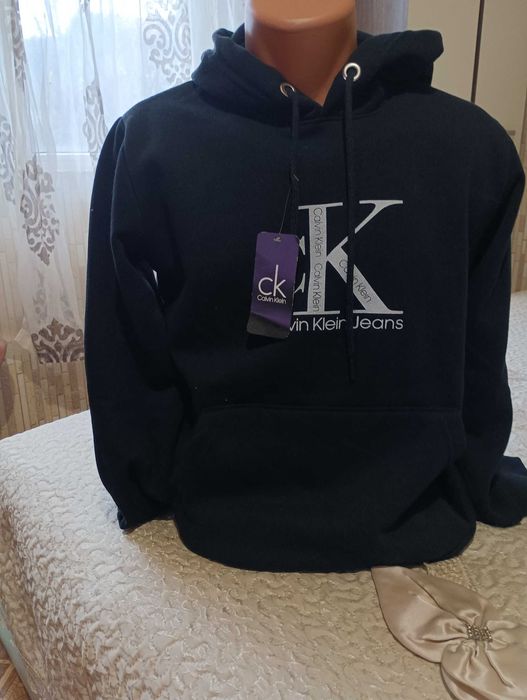 Мъжки     суичър