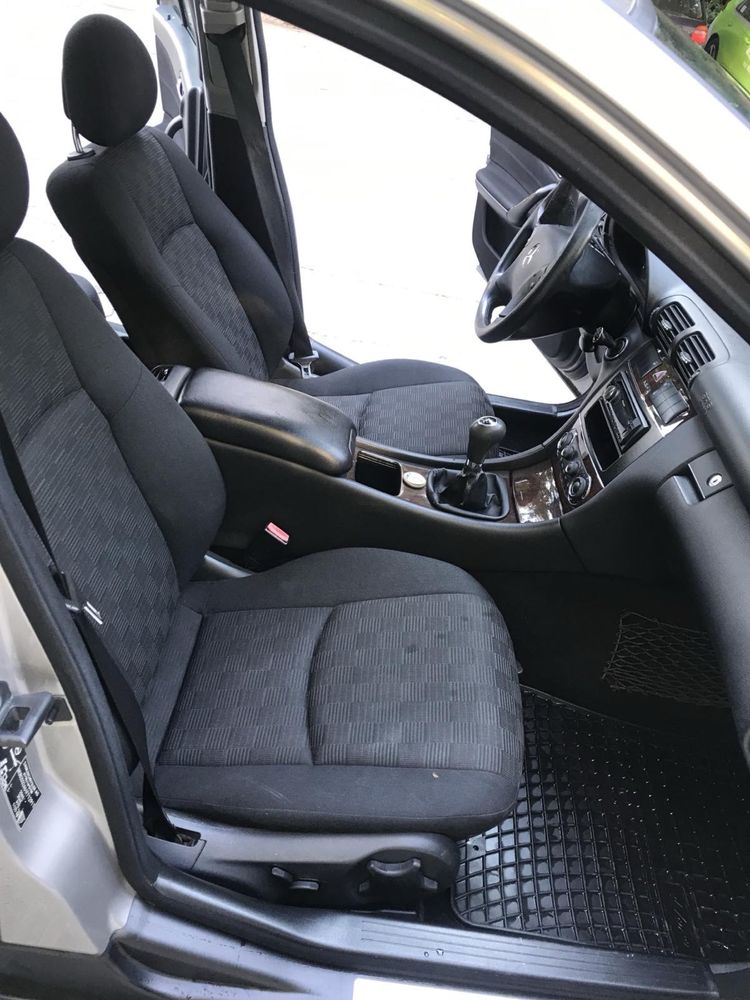 Mercedes c200 kompressor Фейслифт Газов Инжекцион