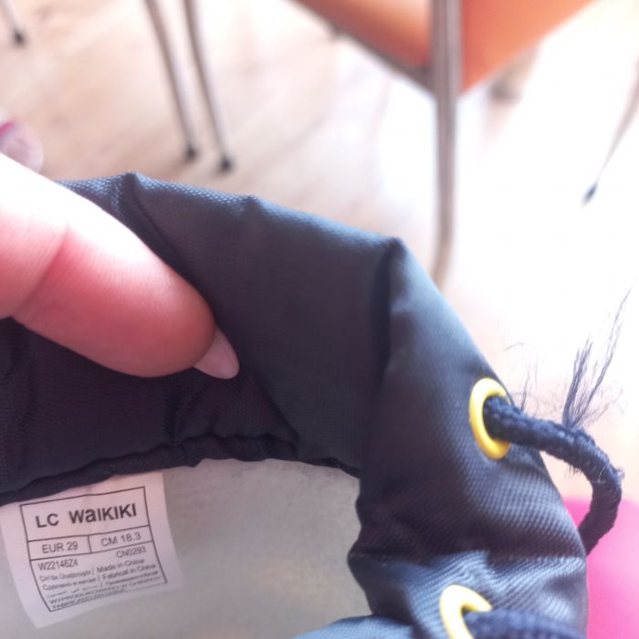 Детски ботуши чисто нови