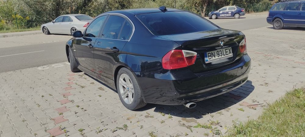 Vând BMW E90 163cp