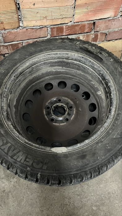 Зимни гуми и джанти  комплект  готови за монтаж 205/55-16 AUDI VW SEAT