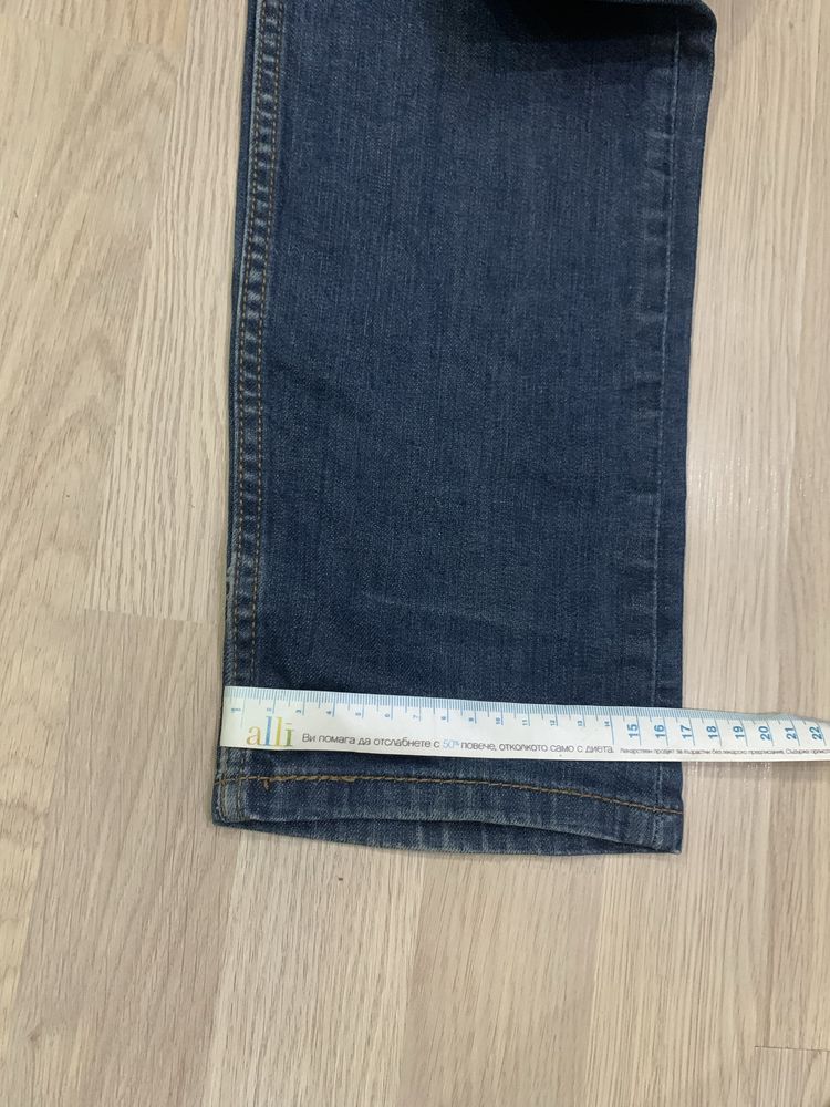 Оригинални дънки Levi’s размер 32 отново